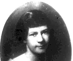 Flo Morgan's Instagram, Twitter & Facebook