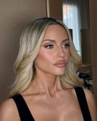 beauty @cestvogue 🫶🏼 clean cut but glam, with @charlottetilbury in  pinkgasm