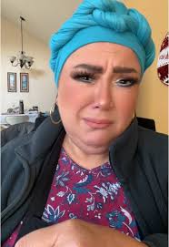 Humor sobre la familia y las relaciones en El Salvador