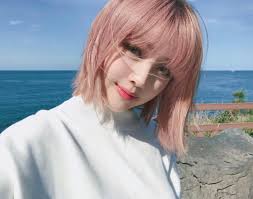 Fesyen rambut wanita terkini 2018. Bakal Populer Lagi Nih 5 Gaya Rambut Pendek Cewek Tahun 2018
