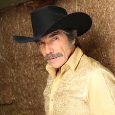 Bendito sea el sábado, estoy disfrutando un montón de estos días 🙌🏻🙌🏻  Esta canción en particular sale en la serie Narcos: Mexico, ¿La han visto?