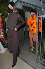 Kendall and kylie jenner sparred over carpooling on thursday night's episode of keeping up with the kardashians, morphing the e! Kendall Jenner And Kylie Jenner Do Monochrome Two Different Ways Vogue