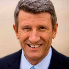 2 is a french entrepreneur, politician, and novelist. Philippe De Villiers Nachrichten Videos Audios Und Fotos Mediamass