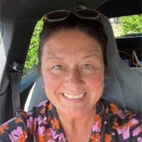 Debbie Kearns's Instagram, Twitter & Facebook