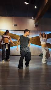 Estooyyy loco con esta coreoo porfavor, 🧠 : @marianoflorido que ser  maravilloso e increíble, gracias🤍🤍, 📍: @laestaciondedanza