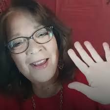 Kami Burton's Instagram, Twitter & Facebook