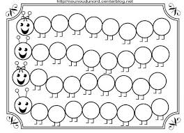 Chenilles Coloriage A Gommettes Gommette Chenille Jeux De Doigts