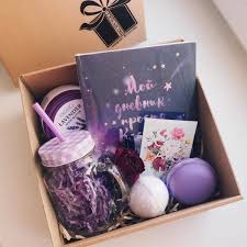 Aesthetic tiktok & pinterest inspired bedroom makeover! ðš™ðš'ðš—ðšðšŽðš›ðšŽðšœðš Delilahsmith25 Regalos Regalos Significativos Cestas De Regalo Tematicas