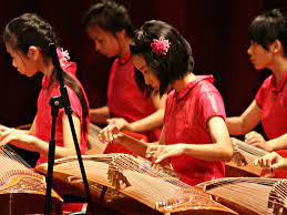 Gabungan tiga nada atau lebih yang dibunyikan serentak dan menghasilkan bunyi yang harmonis disebut…. Alat Musik Tradisional China Tionghoa Info