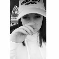 Amber Everhart (@sorryimamberrr)