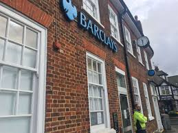 Barclays bank doesn't require minimum deposits for its savings account or cds, and it doesn't charge monthly service fees. Barclays To Close Its Branch In High Street Rainham