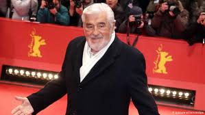 Mario adorf was born in zurich, switzerland, to a german mother and an italian father, and grew up in the eifel, a mountainous region in western germany.his mother was a radiographer, and his. Mario Adorf Auch Mit 90 Kein Bisschen Mude Filme Dw 07 09 2020