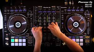 Dengan menggunakan pattern editor kamu bisa memilih dan mengedit pola dari musik digital yang telah ada sebelumnya. Pioneer Dj Ddj Rz Ddj Rx Official Introduction Youtube