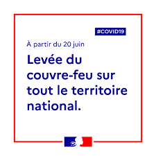Nous vivons un moment heureux de retour à une forme de vie normale, a salué le premier ministre. Qejos4 Evdzzem