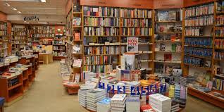 Boekhandel De Dolfijn Boeken In Amsterdam