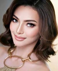 Waiting for the official portrait🤩👑🇵🇭