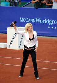 Loredana is an impressive live performer, fascinating vocalist and maverick musician. Loredana Groza Wikipedia