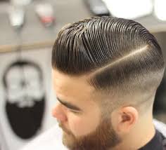 Model potongan rambut undercut ini dikombinasikan dengan berbagai gaya yang bakal membuat penampilan anda lebih keren. 4 Gaya Rambut Yang Paling Hits Di Tahun 2021