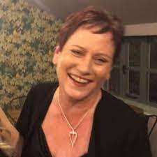 Lori Stansberry's Instagram, Twitter & Facebook