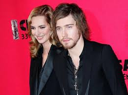 Julien Dore Evoque Son Ex Louise Bourgoin Je Regrette D Avoir Mediatise Ma Vie