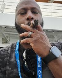 The Glorious Ace (feat. Mark Goble) Don't Hold me back