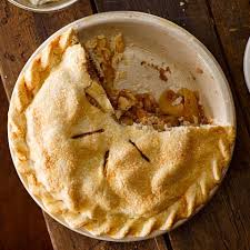 Betty demonstrates how to keep the fluted edge of your pie crust from burning while your pie is baking.please subscribe: 5 Mistakes That Ruin Pie And How To Fix Them Eatingwell