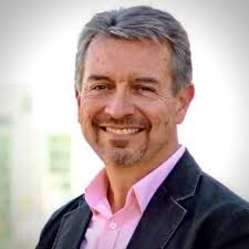 It's official. There is always "the first day", and today was my first day  at H&M Communications as a Senior Publicist. From now on, I will be working  with amazing Entertainment /