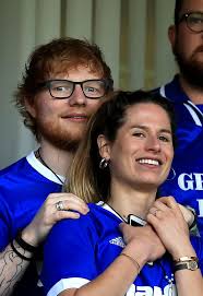 Als voetballer is het ed sheeran niet gelukt, maar. Ed Sheeran Hopes To Dress As Little Horse To Be Mascot For Beloved Football Team Mirror Online