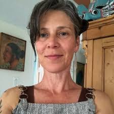 Jacqueline Stapleton's Instagram, Twitter & Facebook