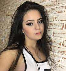 Upload / post youtube videos to instagram, twitter, youtube to mp3 converter, save to camera roll. Viih Tube On Instagram In 2021 Instagram Instagram Posts Photo And Video