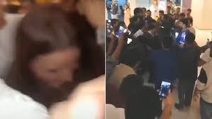 Jordan banks is a canadian businessman, currently serving as facebook's global head of vertical strategy, as well as, the managing director of facebook canada. Video Tiktok Star Is Harassed By Pakistani Men At Oasis Mall In Dubai Daily Mail Online