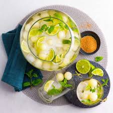 Caipirinha Bowle Mit Melonen Rezept In 2020 Caipirinha Bowle Melonen Bowle Bowle
