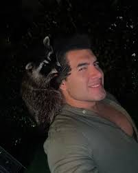 No es tu vida, que pierde la MAGIA… es tu mirada que deja de verla!! 💫  Disfruta cada día, como si fuera el mejor de tu vida, porque no sabes  cuando se