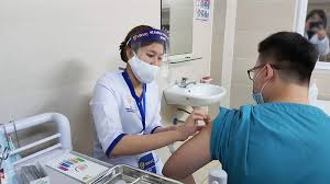 Hai vaccine này đều là vaccine hai liều, có nghĩa là số lượng mua dự kiến có thể tiêm cho 1 triệu người (sputnik) và 2,5 triệu người (sinopharm). HÆ°á»›ng Dáº«n Báº¡n 4 Viá»‡c Cáº§n Lam Khi Ä'i Tiem Vaccine Covid 19