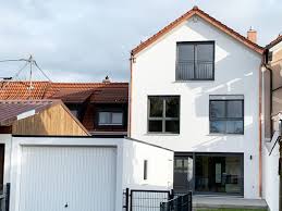 Die gemeinde ismaning veranstaltet zusammen mit den örtlichen kultureinrichtungen einen kultursommer in ismaning: Ismaning Reihenhaus Hg Bau Und Immobilien Gmbh Co Kg