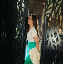 مسلسل سوري يدور في أجواء من التشويق والإثارة حول العديد من القضايا التي يحقق فيها الأمن الجنائي. Ø´Ø§Ù‡Ø¯ Ù†ÙŠØ±Ù…ÙŠÙ† Ø§Ù„ÙÙ‚Ù‰ ØªØ¨Ù‡Ø± Ø¬Ù…Ù‡ÙˆØ±Ù‡Ø§ Ø¨Ø¥Ø·Ù„Ø§Ù„ØªÙ‡Ø§ Ø§Ù„Ø¬Ø¯ÙŠØ¯Ø© Ø§Ù„ÙŠÙˆÙ… Ø§Ù„Ø³Ø§Ø¨Ø¹