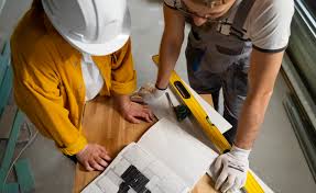 Как выбрать надежных подрядчиков для ремонта квартиры: лучшие способы и  факторы, которые следует учитывать