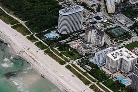 Cuatro argentinos se encuentran desaparecidos tras el derrumbe este jueves de un edificio residencial de 12 plantas en surfside, en miami beach (ee.uu.), confirmaron a efe fuentes de la cancillería del país suramericano. Ls422o2p5c5wtm