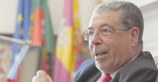Manuel antónio marques machado (born 4 december 1955) is a portuguese football manager, currently in charge of c.d. Diario As Beiras Autarquicas Manuel Machado Recandidata Se A Camara Municipal De Coimbra