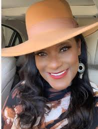 🎉 I earned the fan favorite badge this week, recognizing me for  consistently having meaningful conversations with my fans while sharing  unique, relatable content!#fblifestyle  #nocopyrightsinfringementindentedmusicbelongstotherightfulowner #mzFabulous