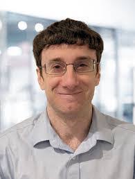 Leslie Madry's Instagram, Twitter & Facebook