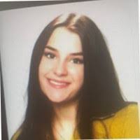 Vicki Hofacker's Instagram, Twitter & Facebook