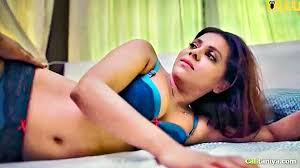 Desi Husband Indulges In Porn - XXXBP