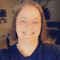 Jennifer Petri's Instagram, Twitter & Facebook