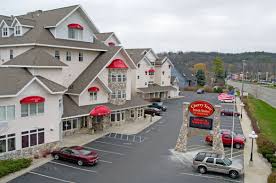 Bird In Hand Village Inn And Suites The Cherry Tree Inn And Suites Traverse City House Styles Suites