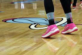 Jun 14, 2021 · kim kardashian is proving she's got luck on her side, even if her third marriage is this year collapsing. Pacers Finish With A Flourish Run Past Heat 110 102 Taiwan News 2018 11 10 11 58 26