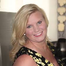 Lisa Steeves's Instagram, Twitter & Facebook