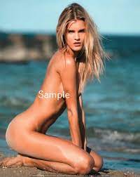 Joy Corrigan Kneeling On The Beach Model 8x10 Poster Photo Print JK4 | eBay