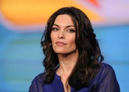 Alana de la garza weight:64 kg (141 lb) alana de la garza height:172.1 cm (5 ft 7.75 in) alana de la garza bra size:34b. Scorpion Season 2 Potential Spoiler The New Homeland Security Boss To Be Played By Alana De La Garza