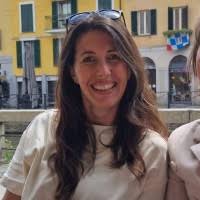 400+ 'Hols' profiles